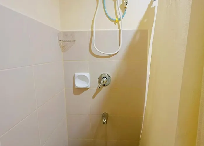 106t2 Avida Riala It Park 1br Unit 420 Mbps Internet Apartment